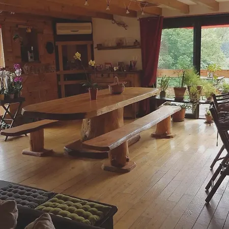 Chalet Chalet Lacoume *